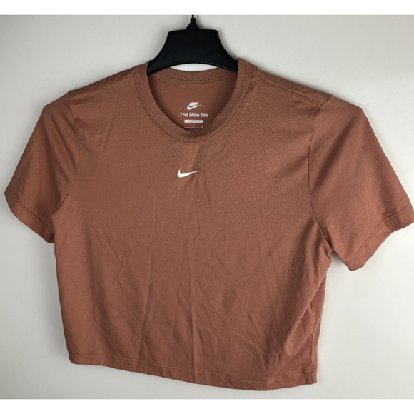 NWT 2024 Nike Essential Cropped T-Shirt Slim Fit Tee Modern Center Swoosh Large - Picture 10 of 11